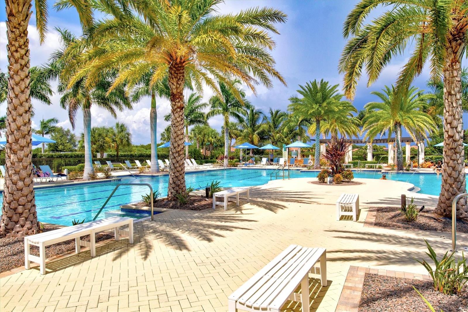 SARASOTA NATIONAL - Residential