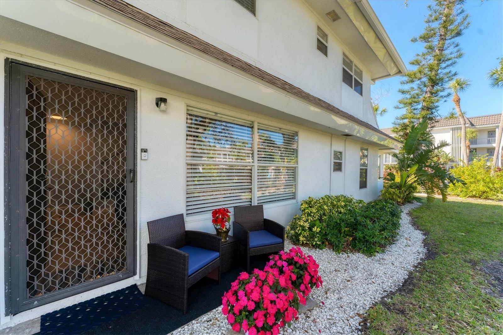 SUTTON PLACE - Residential