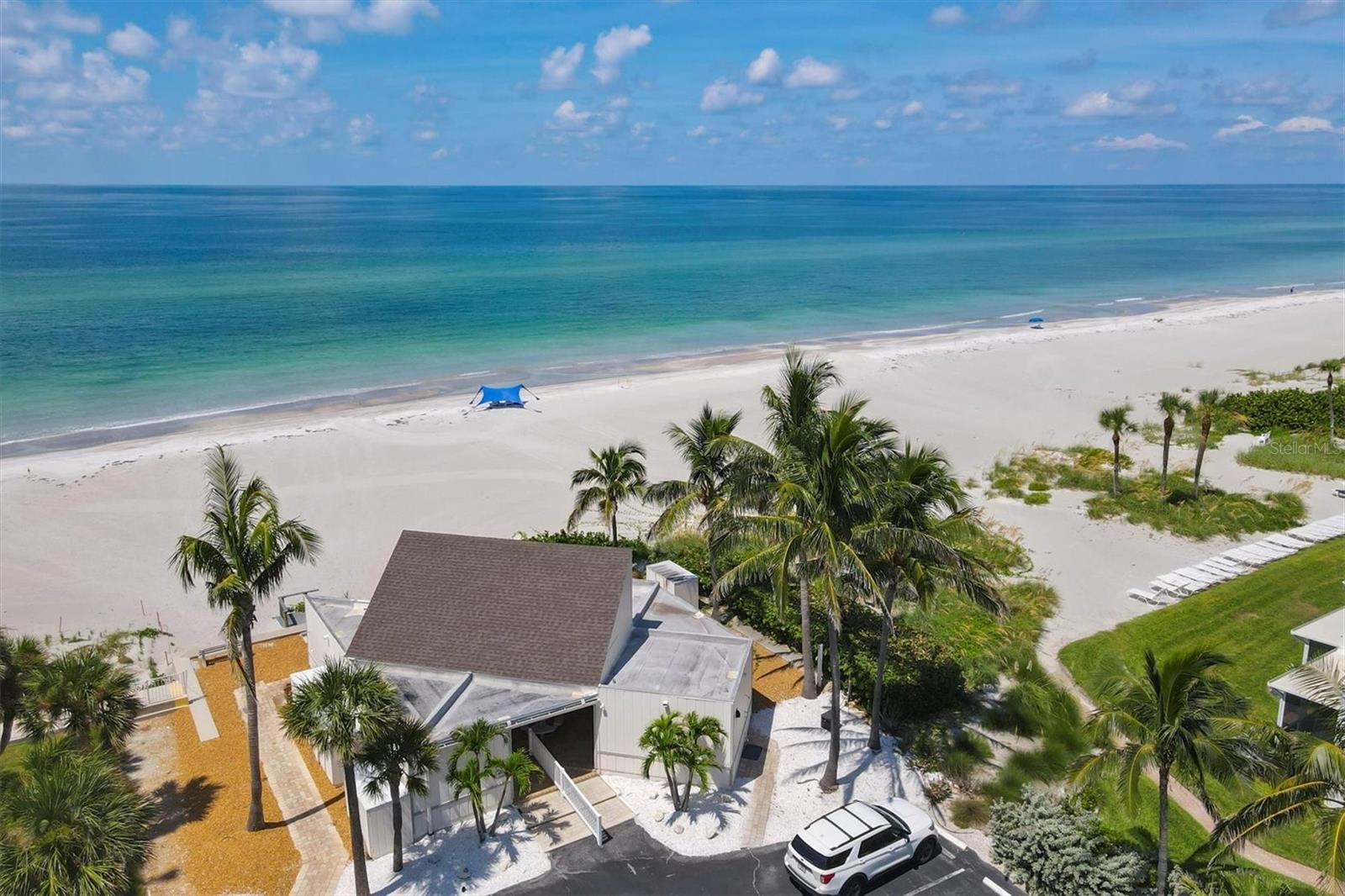 SUTTON PLACE - Residential