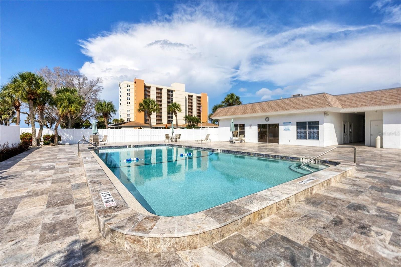 SUTTON PLACE - Residential