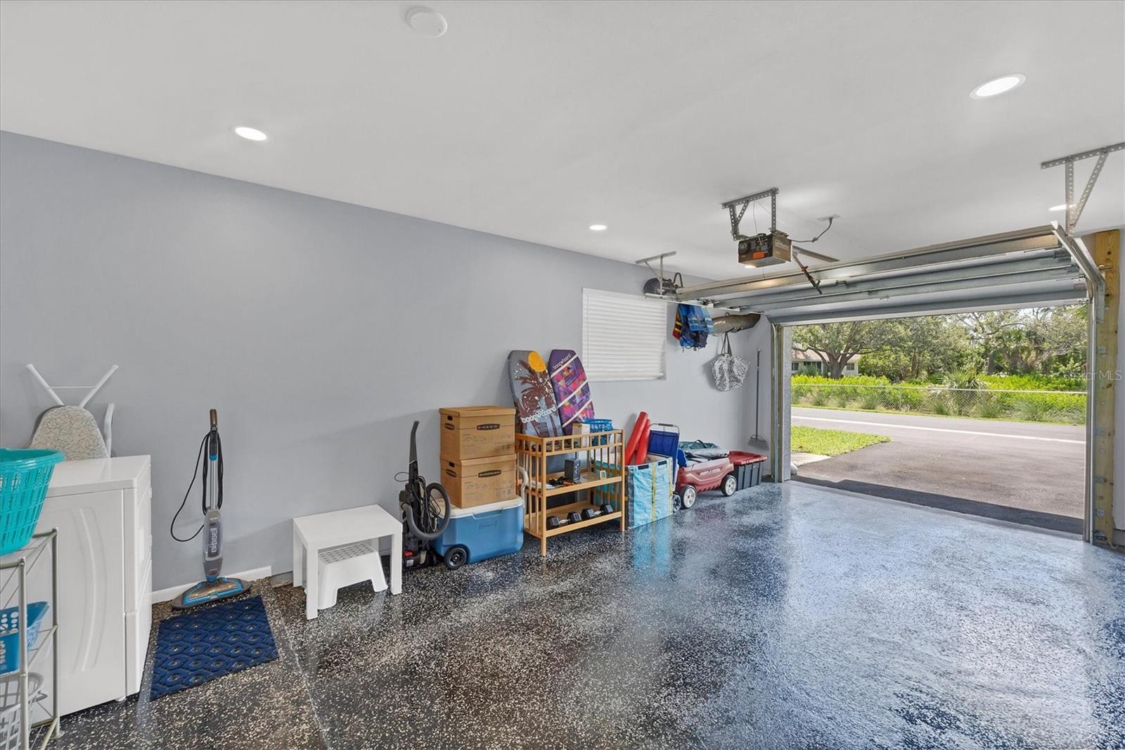 SUTTON PLACE - Residential