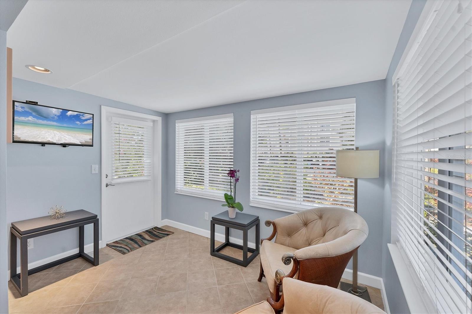 SUTTON PLACE - Residential