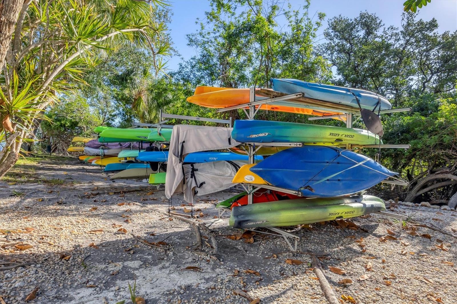 SUTTON PLACE - Residential