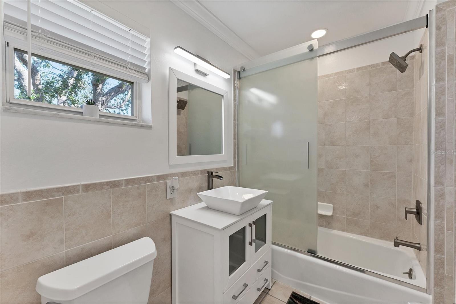 SUTTON PLACE - Residential