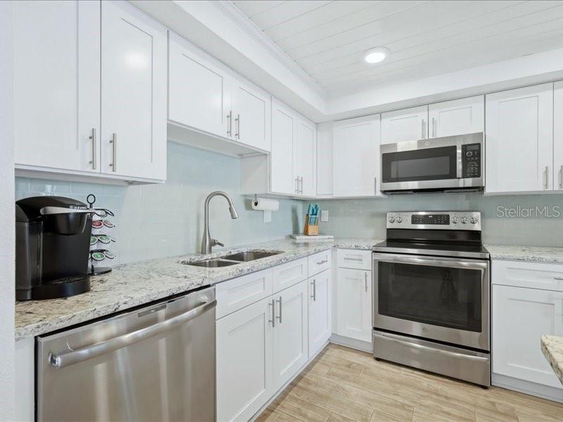 HEMINGWAY CONDO THE - Residential