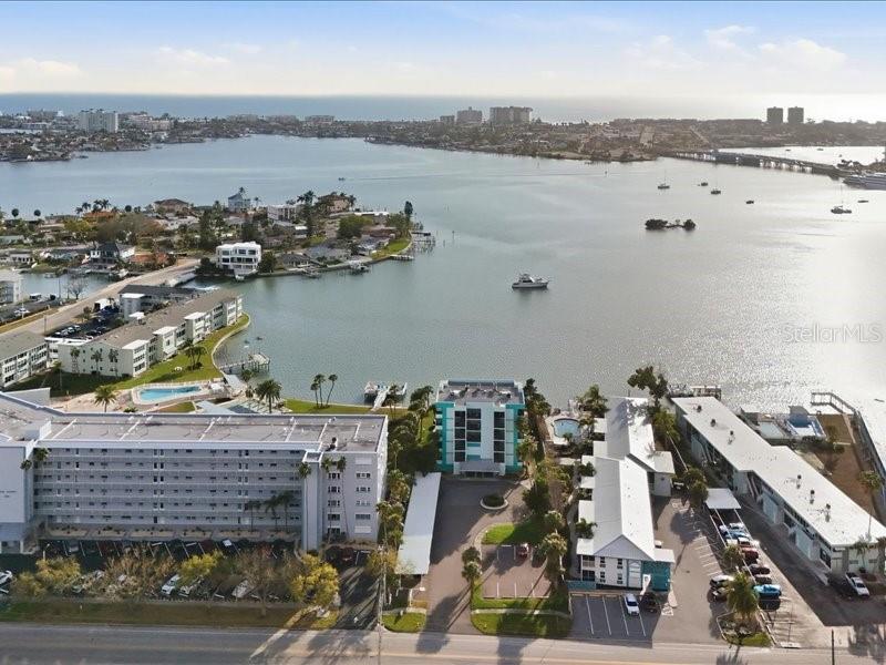 HEMINGWAY CONDO THE - Residential