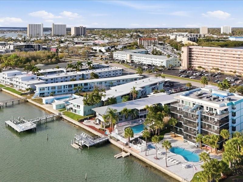 HEMINGWAY CONDO THE - Residential