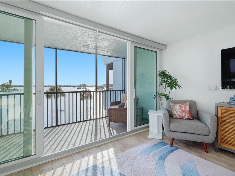 HEMINGWAY CONDO THE - Residential