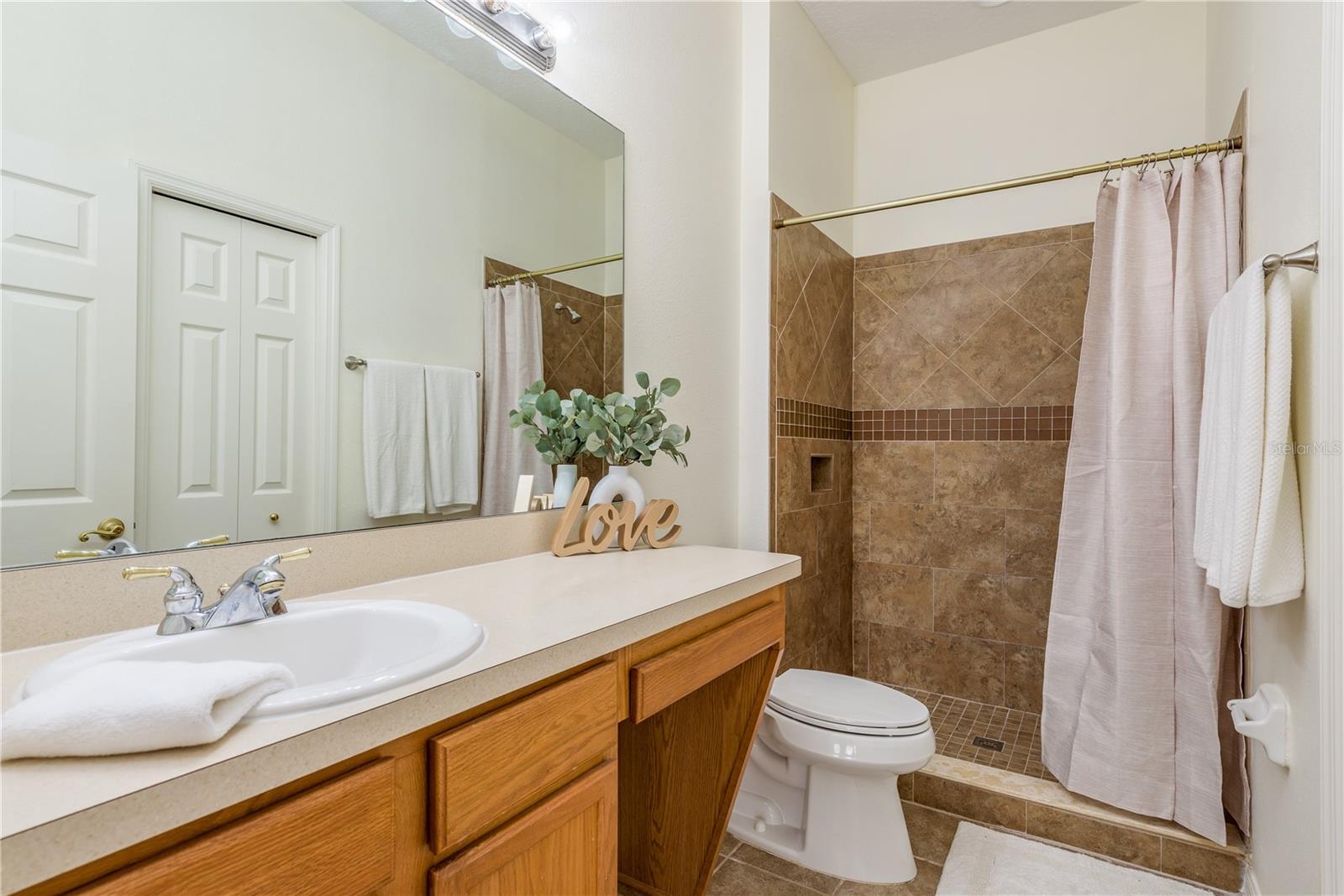 COVERED BRIDGE TOWNHOMES - Residential