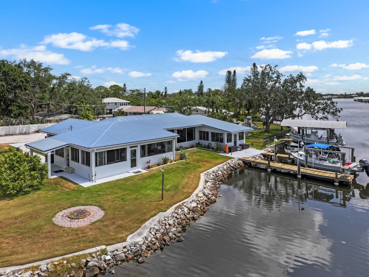 CAREYS PIRATE POINT - Residential