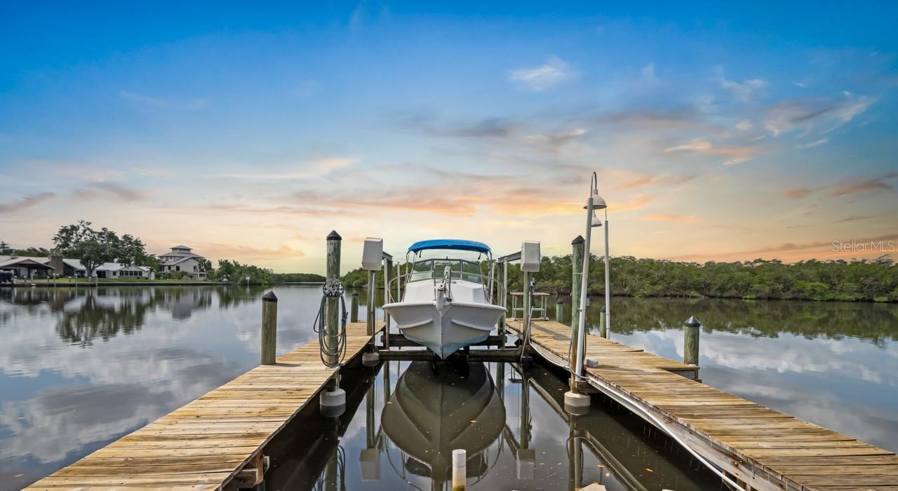 CAREYS PIRATE POINT - Residential