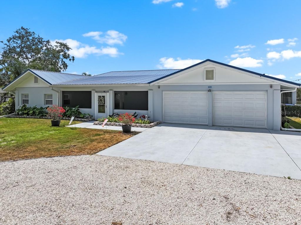 Photo of 100 18th Street NW, Ruskin, FL 33570 (MLS # TB8482313)