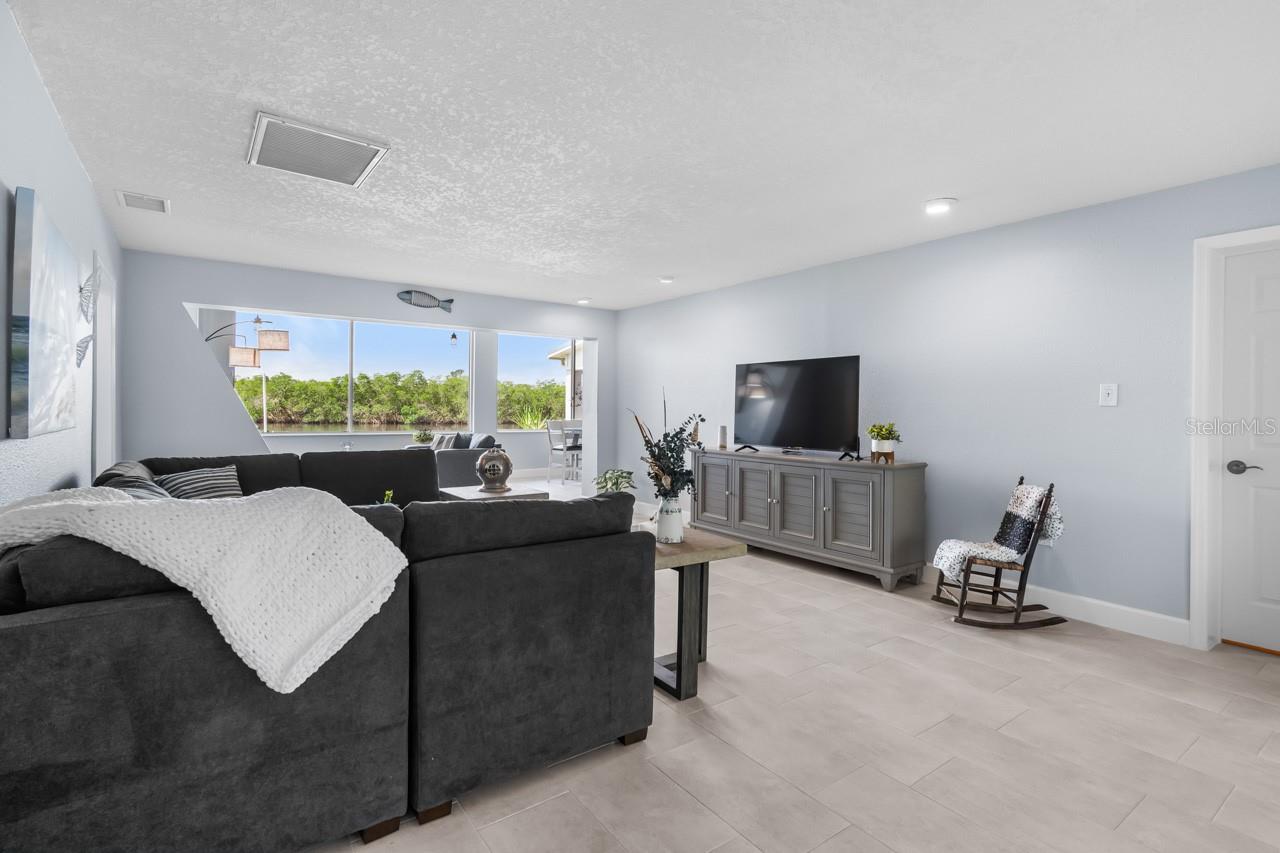 CAREYS PIRATE POINT - Residential