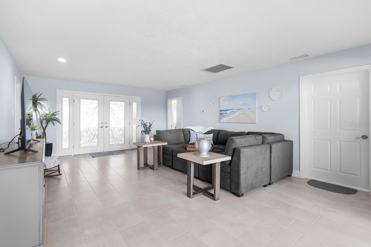 CAREYS PIRATE POINT - Residential