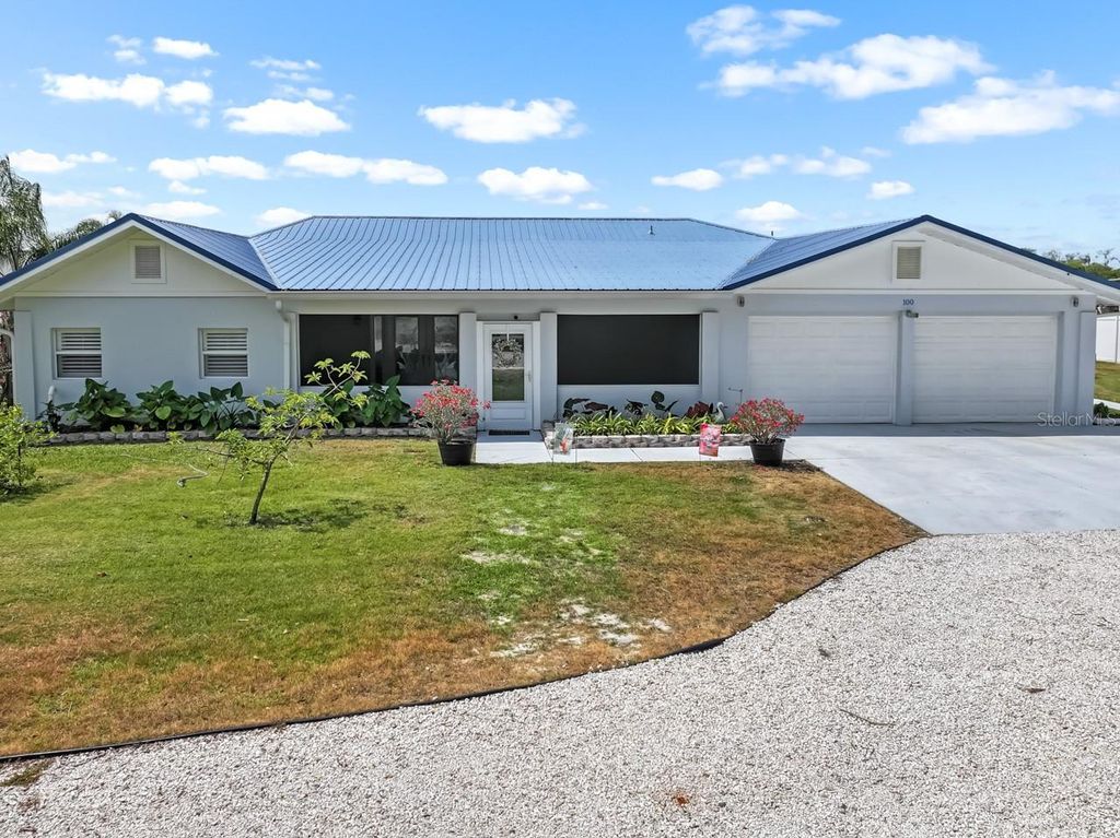 Photo of 100 18th Street NW, Ruskin, FL 33570 (MLS # TB8482313)