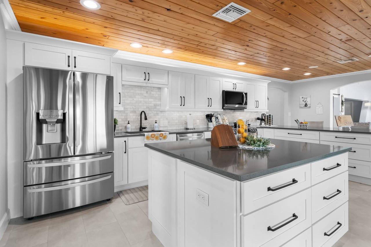 CAREYS PIRATE POINT - Residential