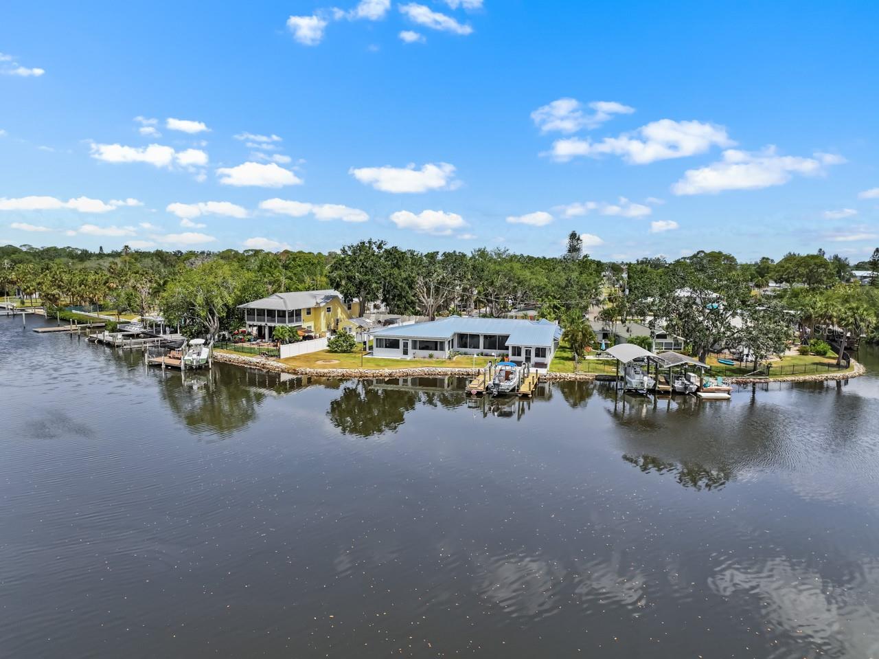 CAREYS PIRATE POINT - Residential