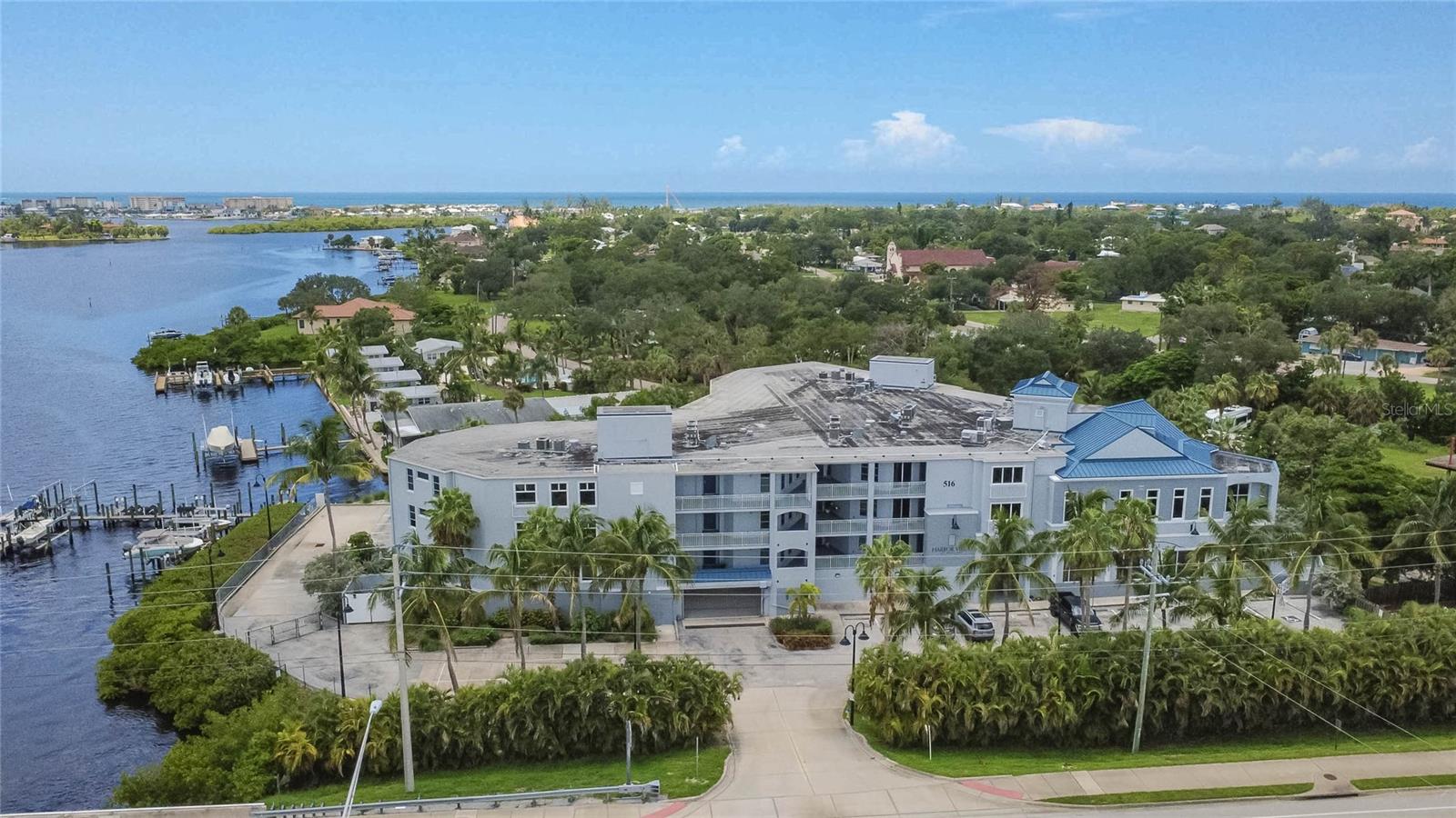516 TAMIAMI TRAIL S 306