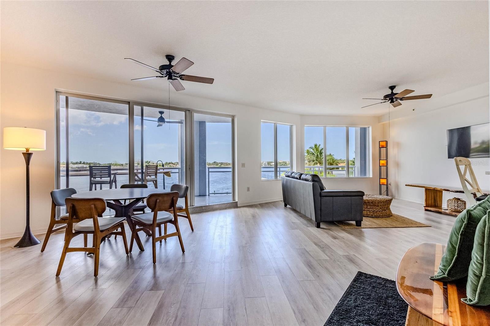 516 TAMIAMI TRAIL S 306