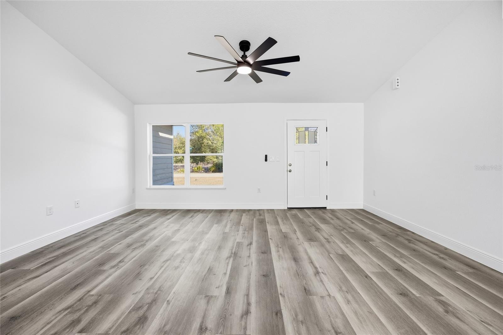 ROLLING RANCH ESTATE - Residential