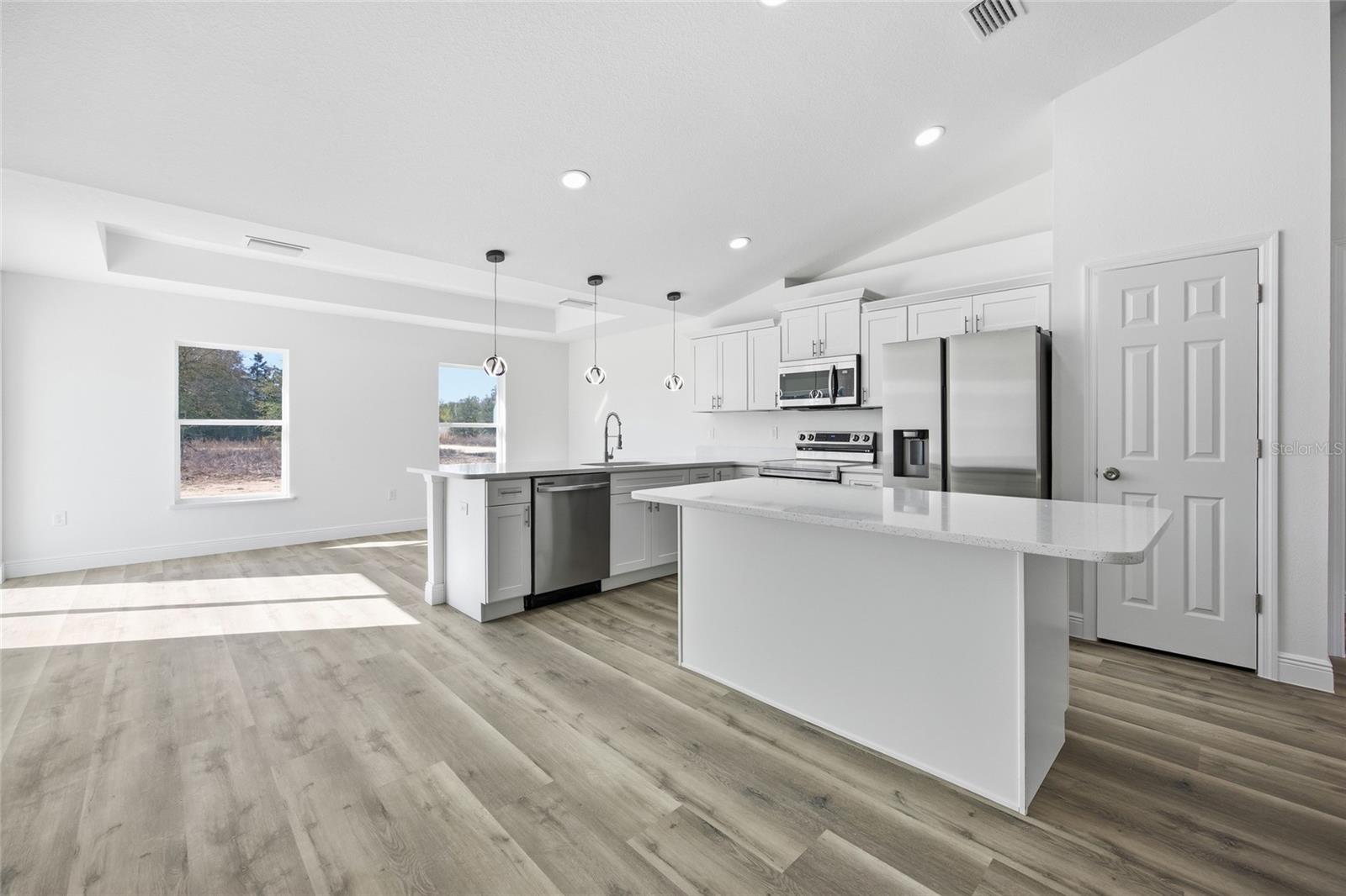 ROLLING RANCH ESTATE - Residential