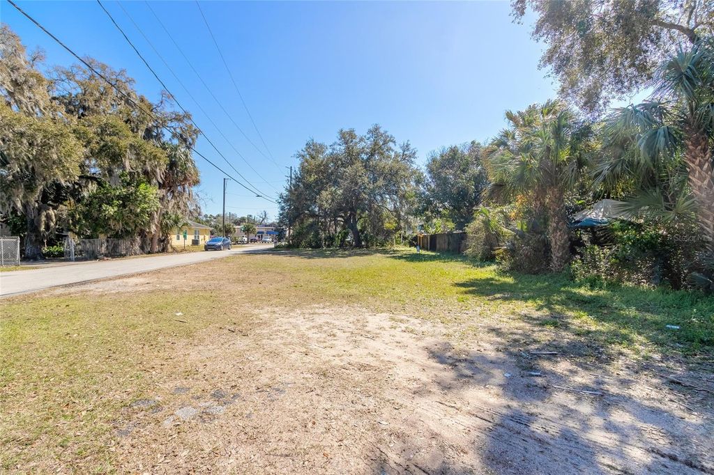 Photo of 124 Dimmick Street, New Smyrna Beach, FL 32168 (MLS # NS1087124)