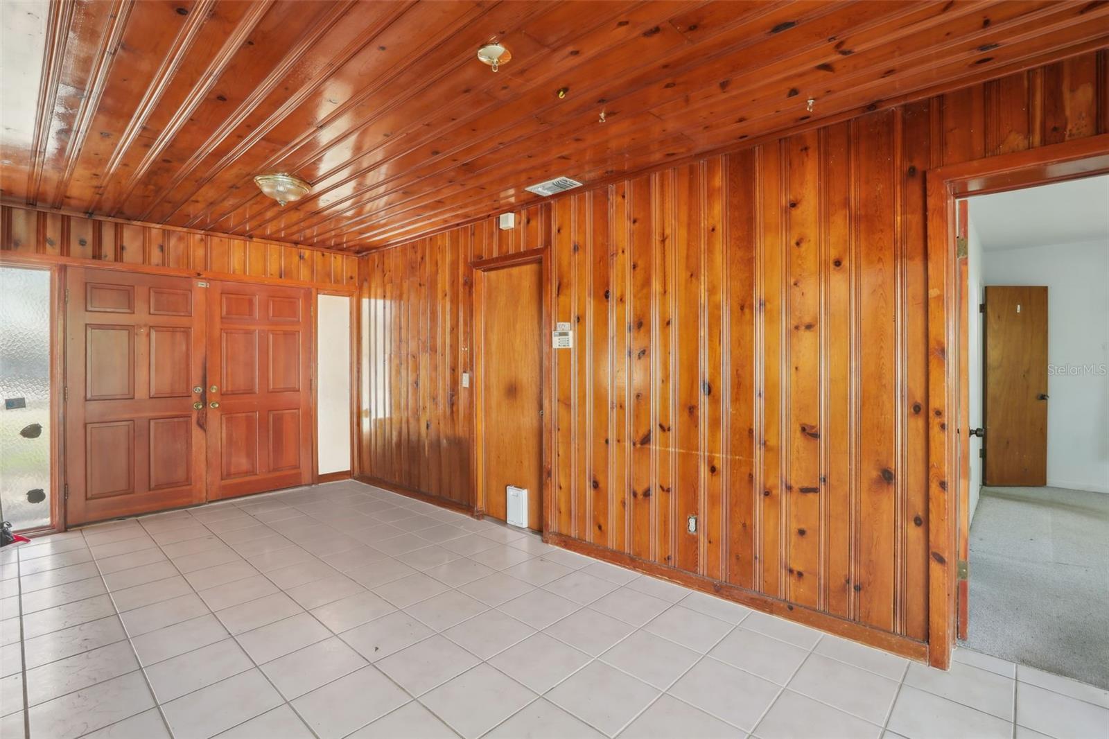 1910 RAINBOW DRIVE