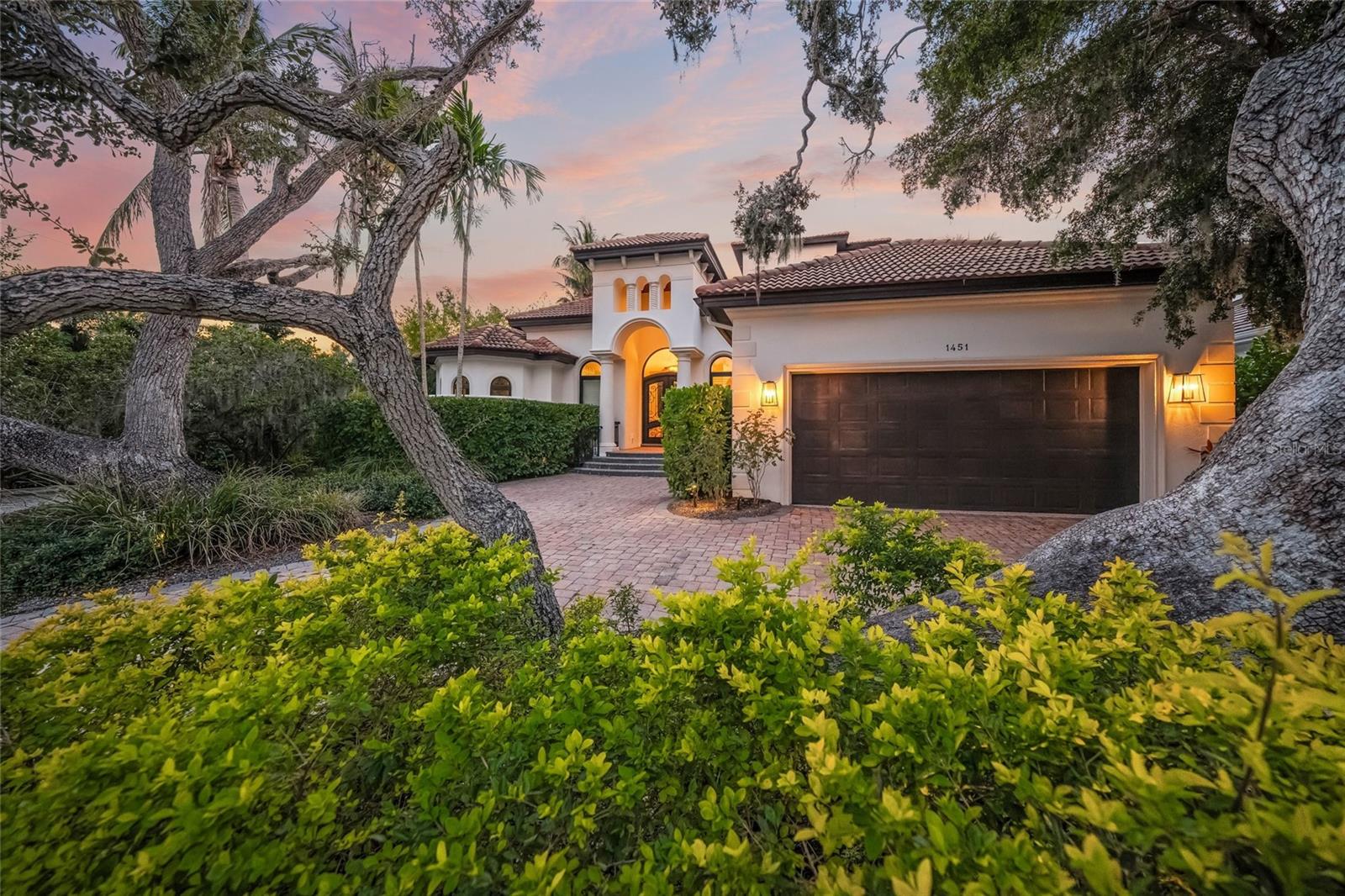 OYSTER BAY LANDINGS - Residential