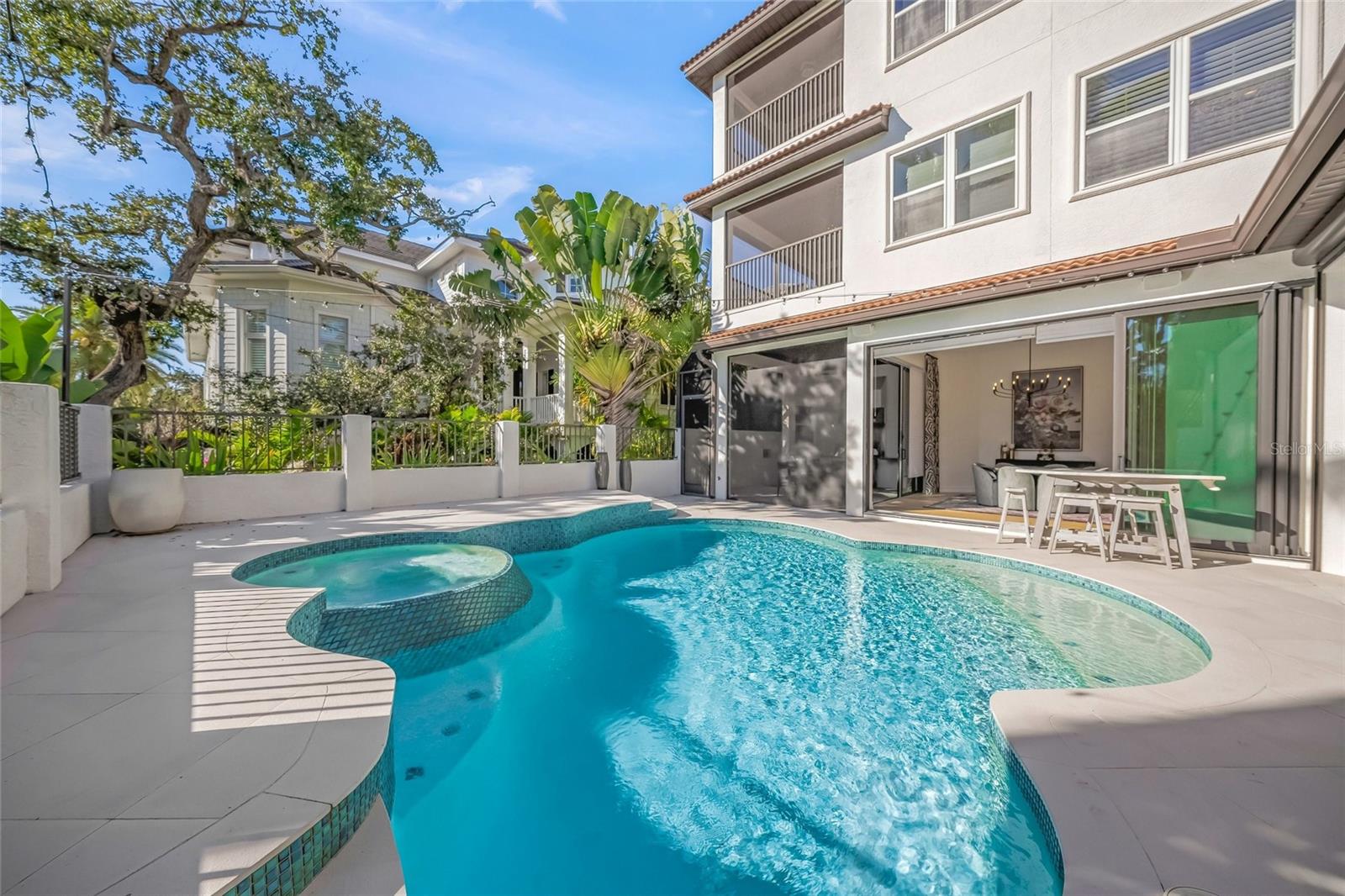 OYSTER BAY LANDINGS - Residential