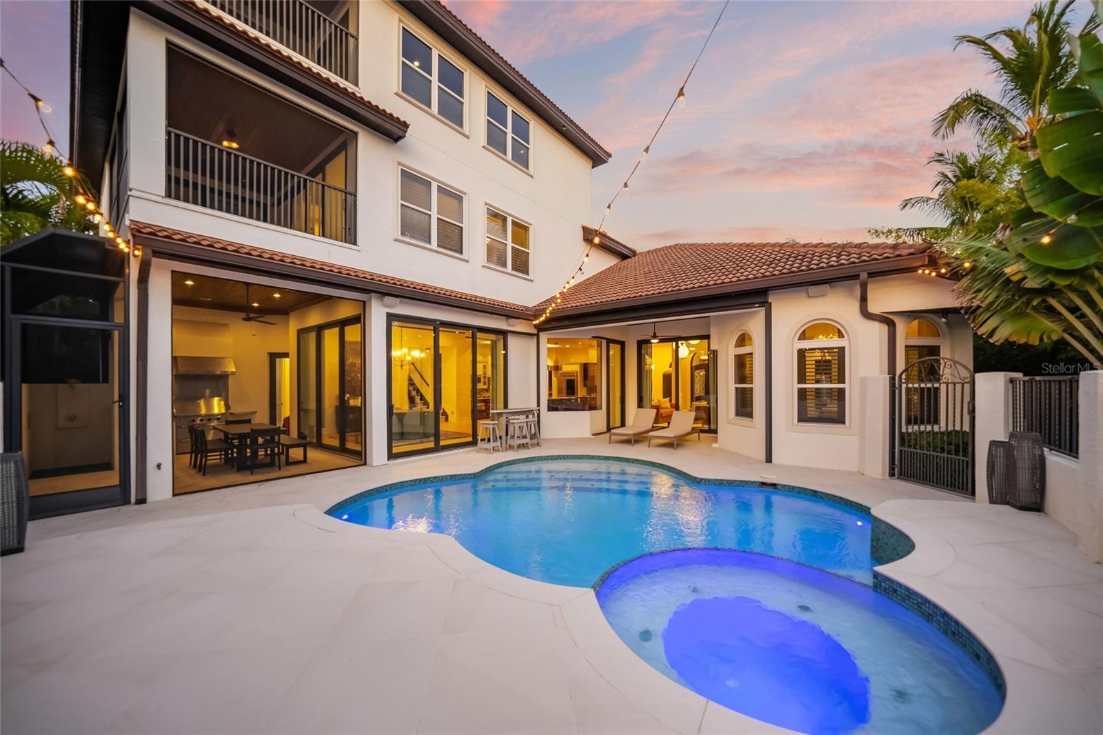 OYSTER BAY LANDINGS - Residential