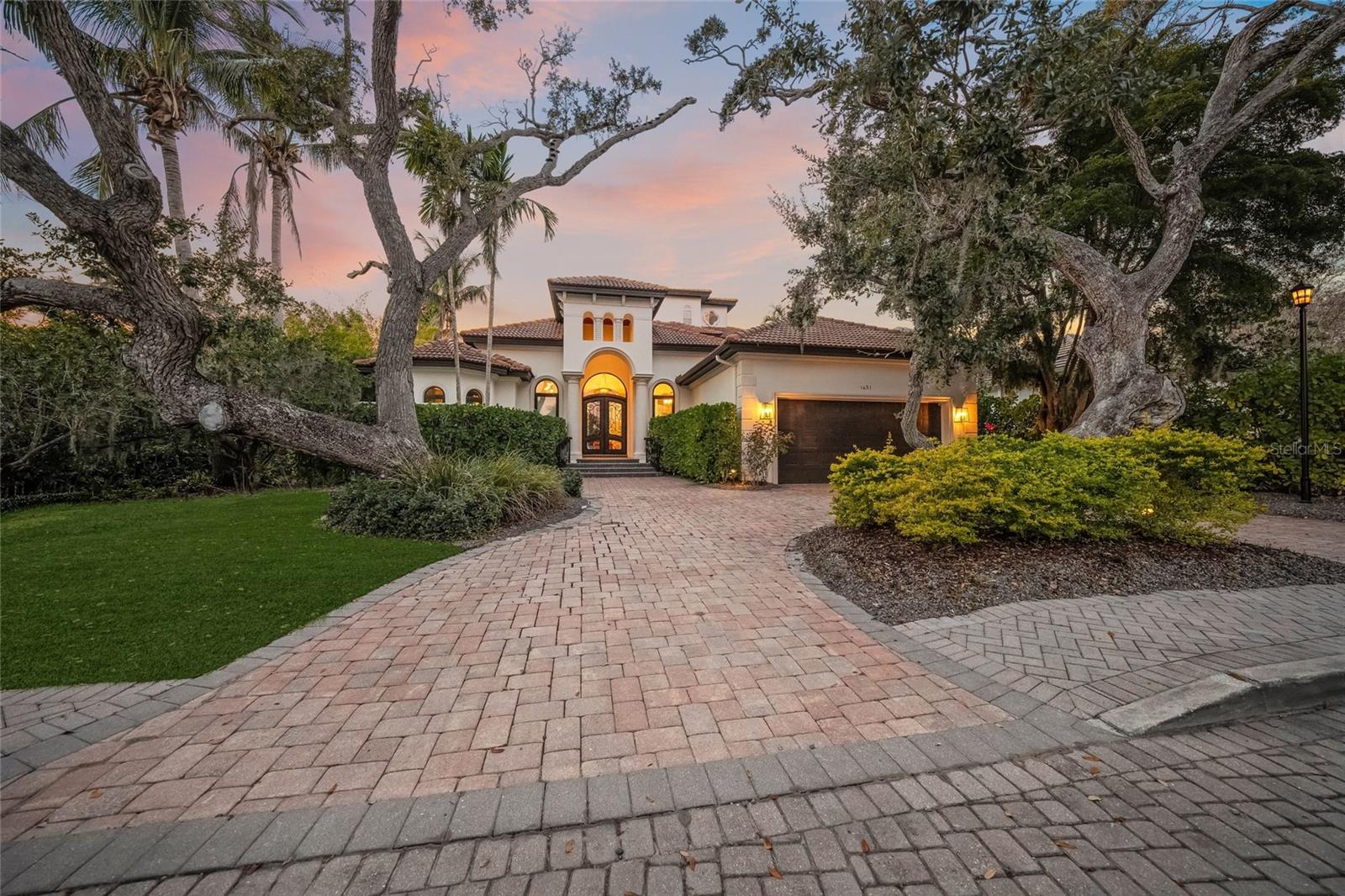 OYSTER BAY LANDINGS - Residential