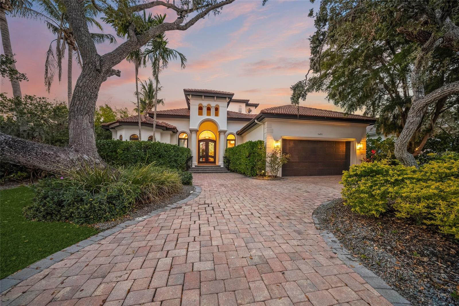 OYSTER BAY LANDINGS - Residential