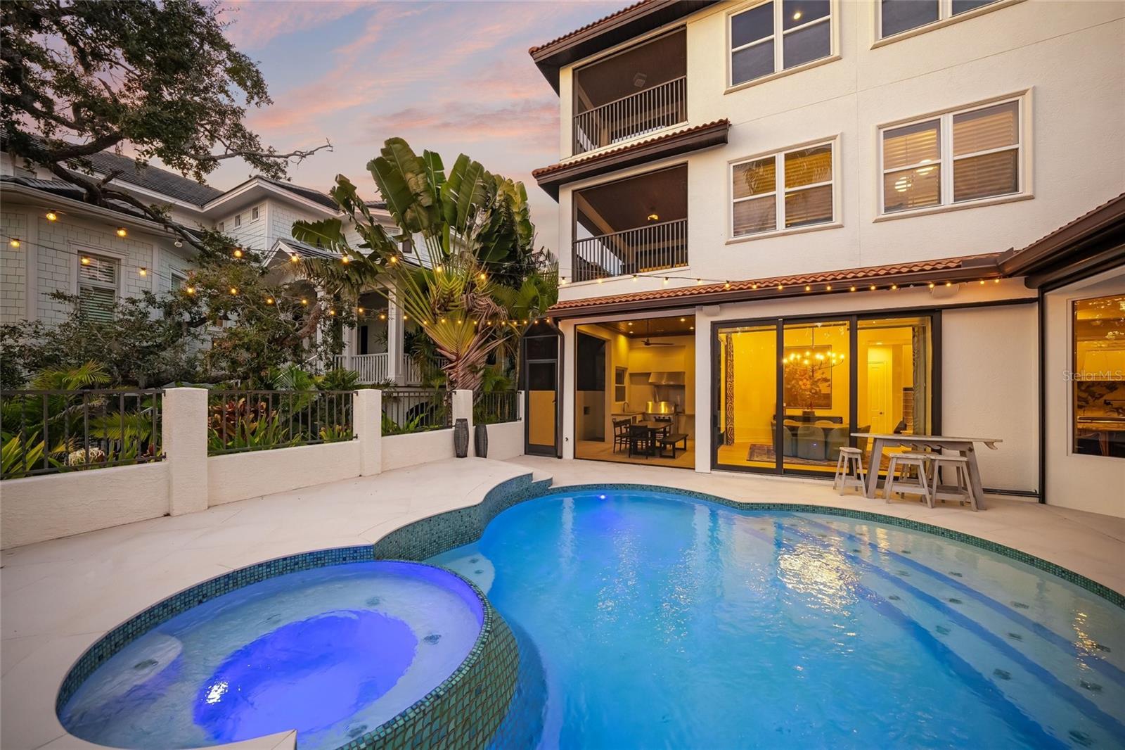 OYSTER BAY LANDINGS - Residential