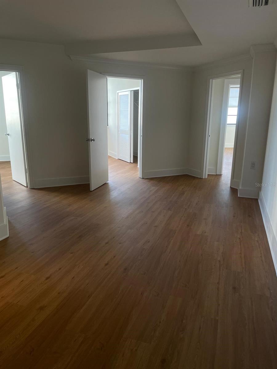 THE FOUR AMBASSADORS CONDO - Residential