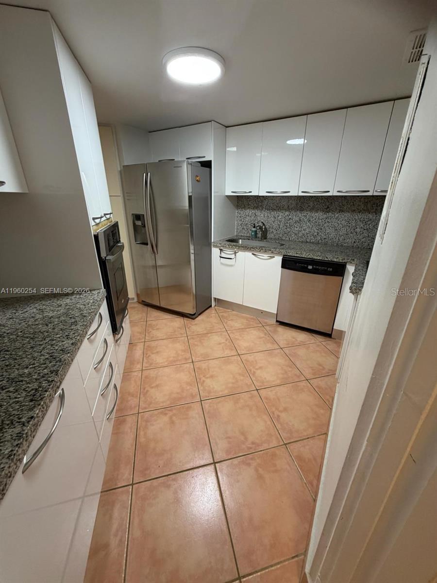 THE FOUR AMBASSADORS CONDO - Residential