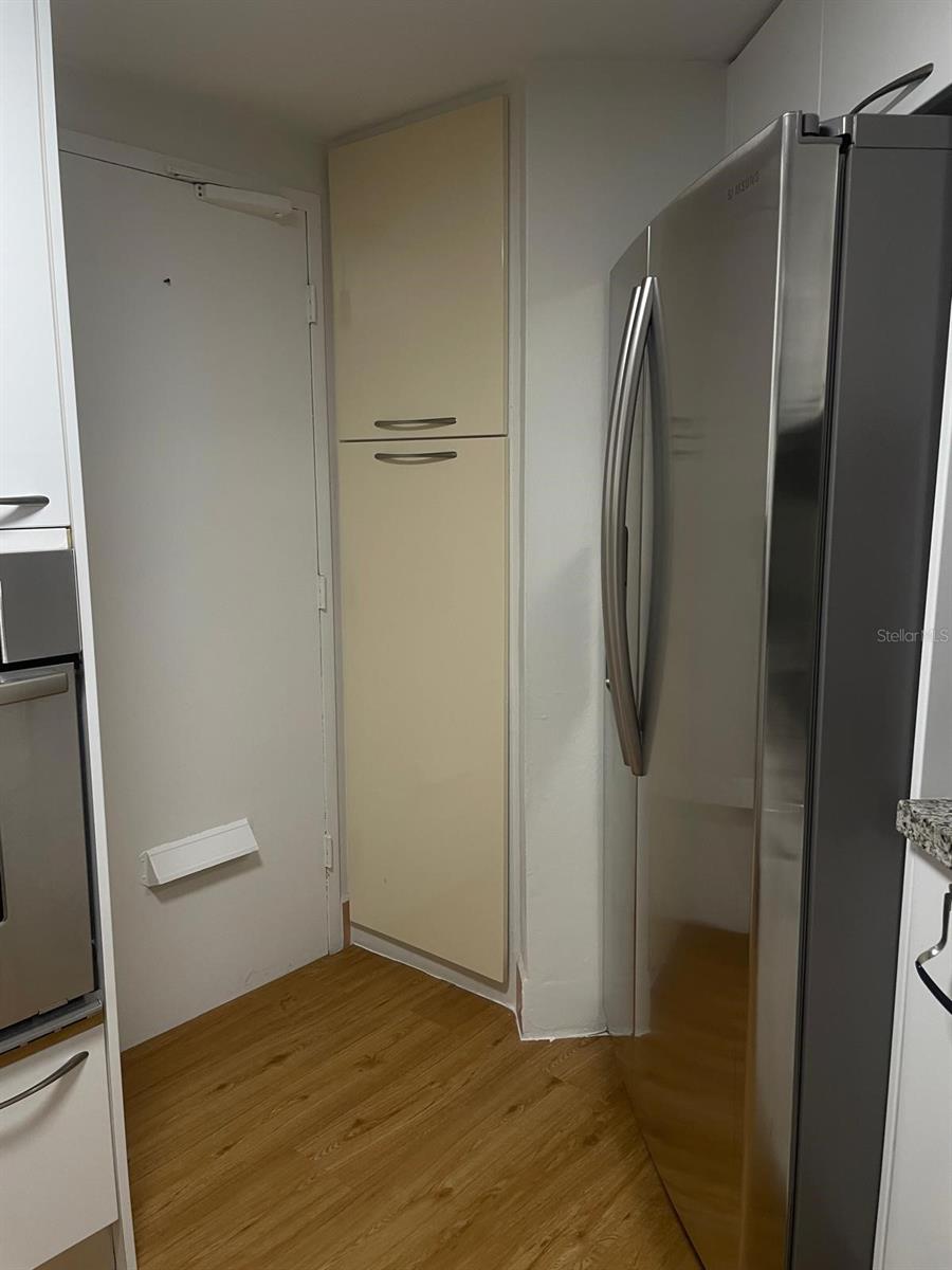 THE FOUR AMBASSADORS CONDO - Residential