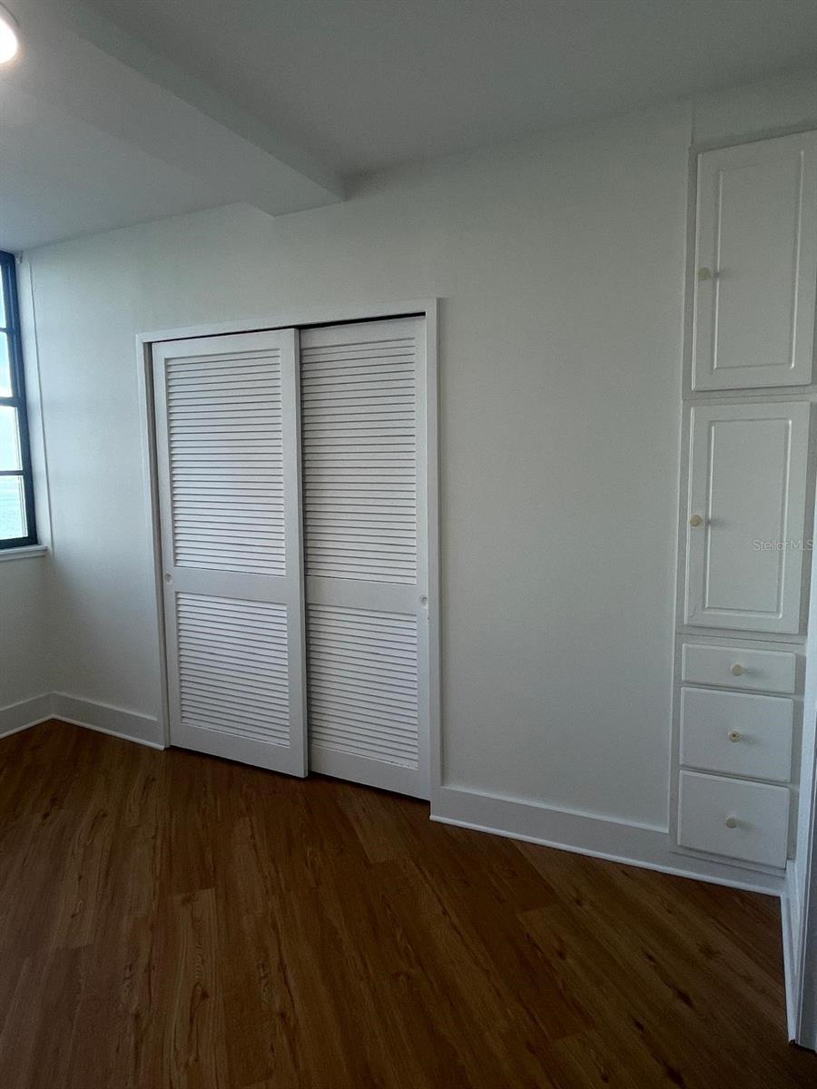 THE FOUR AMBASSADORS CONDO - Residential