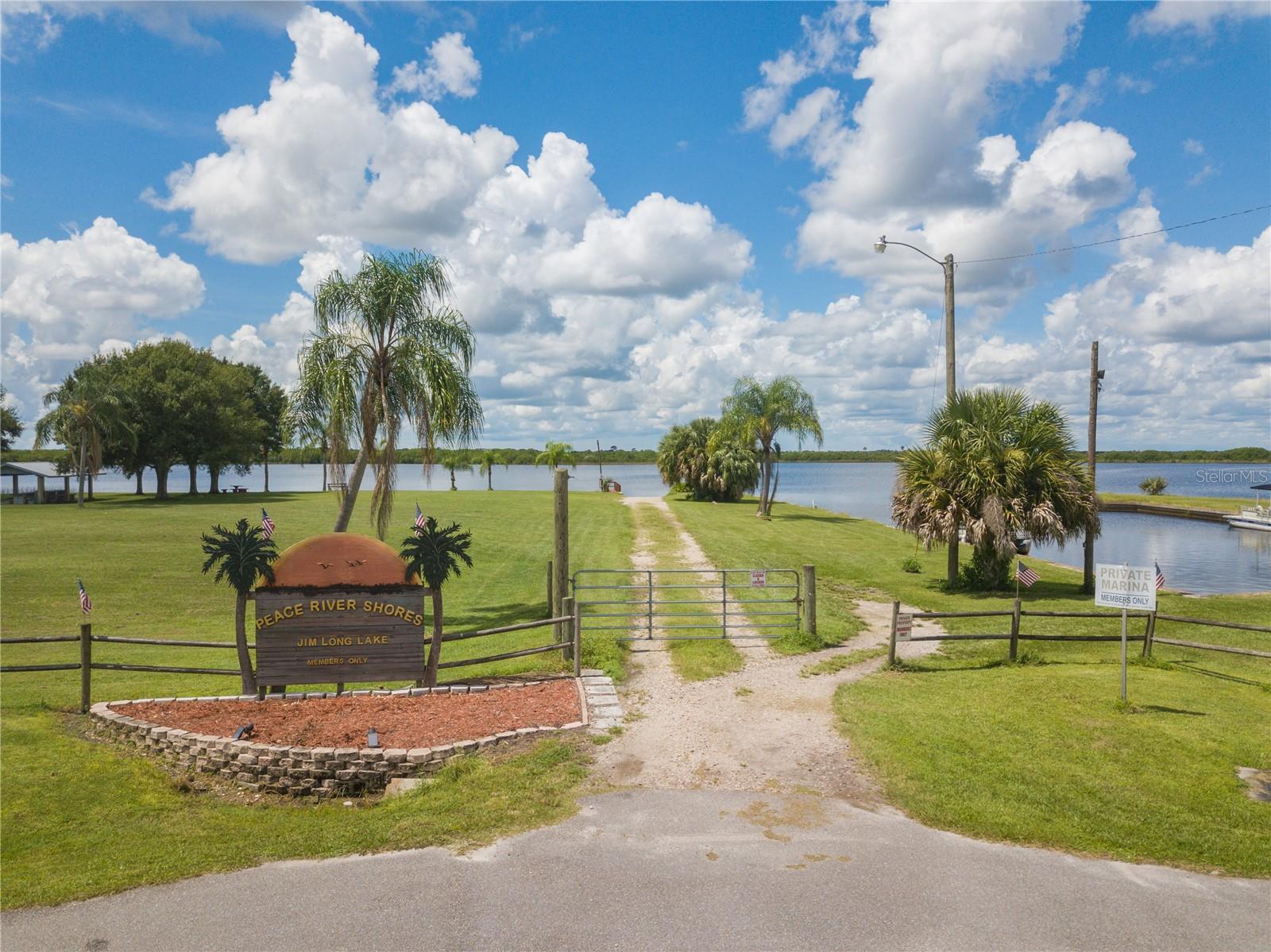 PEACE RIVER SHORES - Land