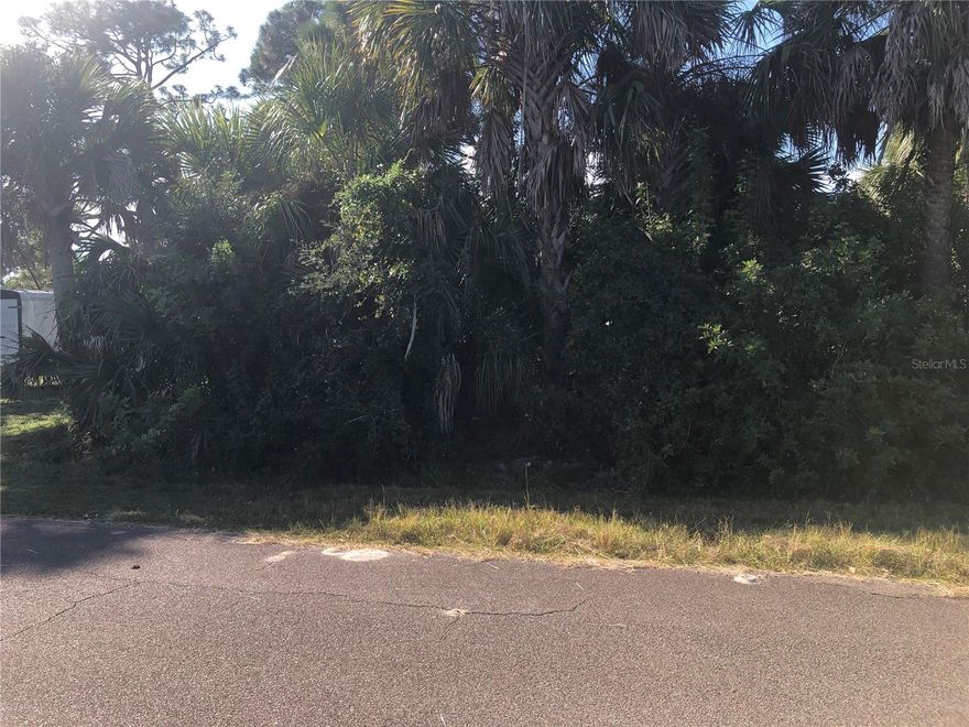 Awesome opportunity to build your Florida dream home. No HOA and centrally located, this lot is in a quiet neighborhood, with newer homes in the area. Shopping, dining, golfing and the beaches are an easy drive, via the quick access to SR 776.