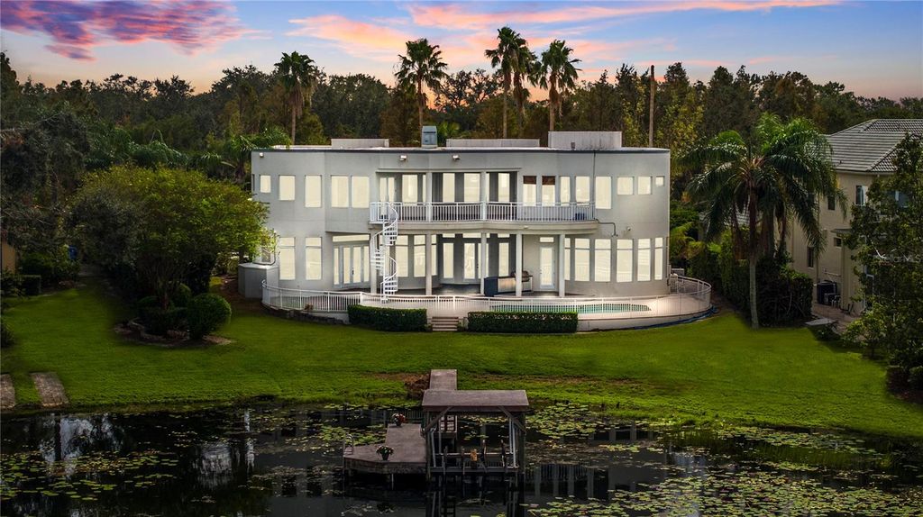 Photo of 2905 Safe Harbor Drive, Tampa, FL 33618 (MLS # TB8312578)