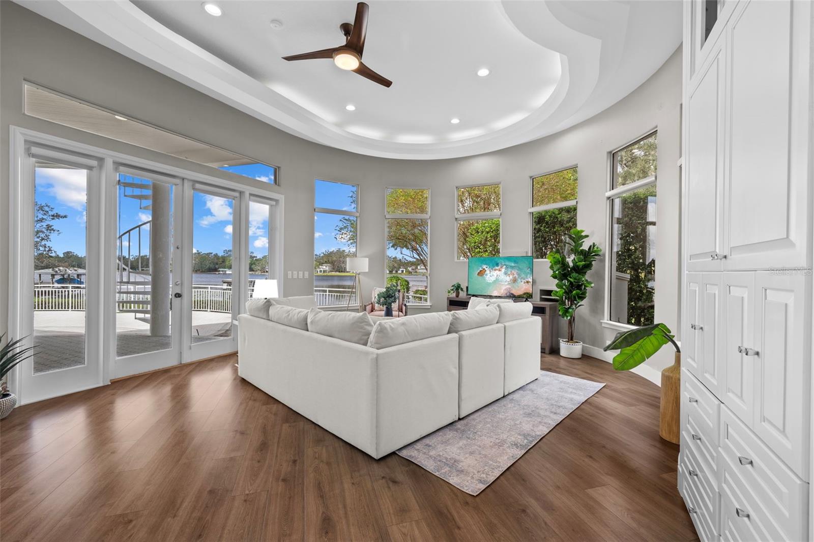 THE ESTATES AT WHITE TROUT LAK - Residential