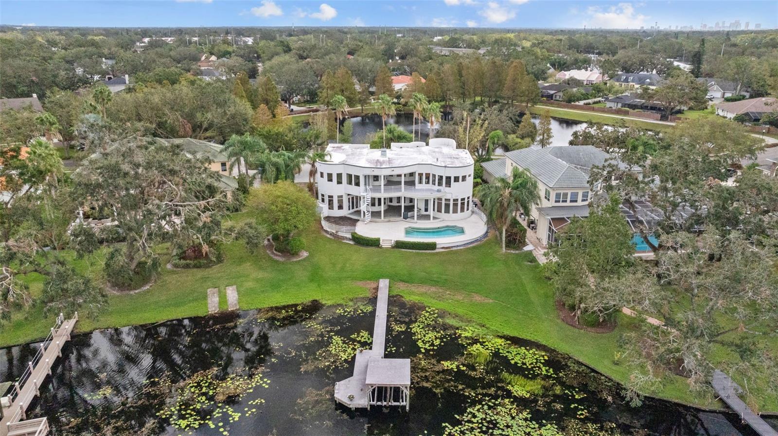 2905 SAFE HARBOR DRIVE