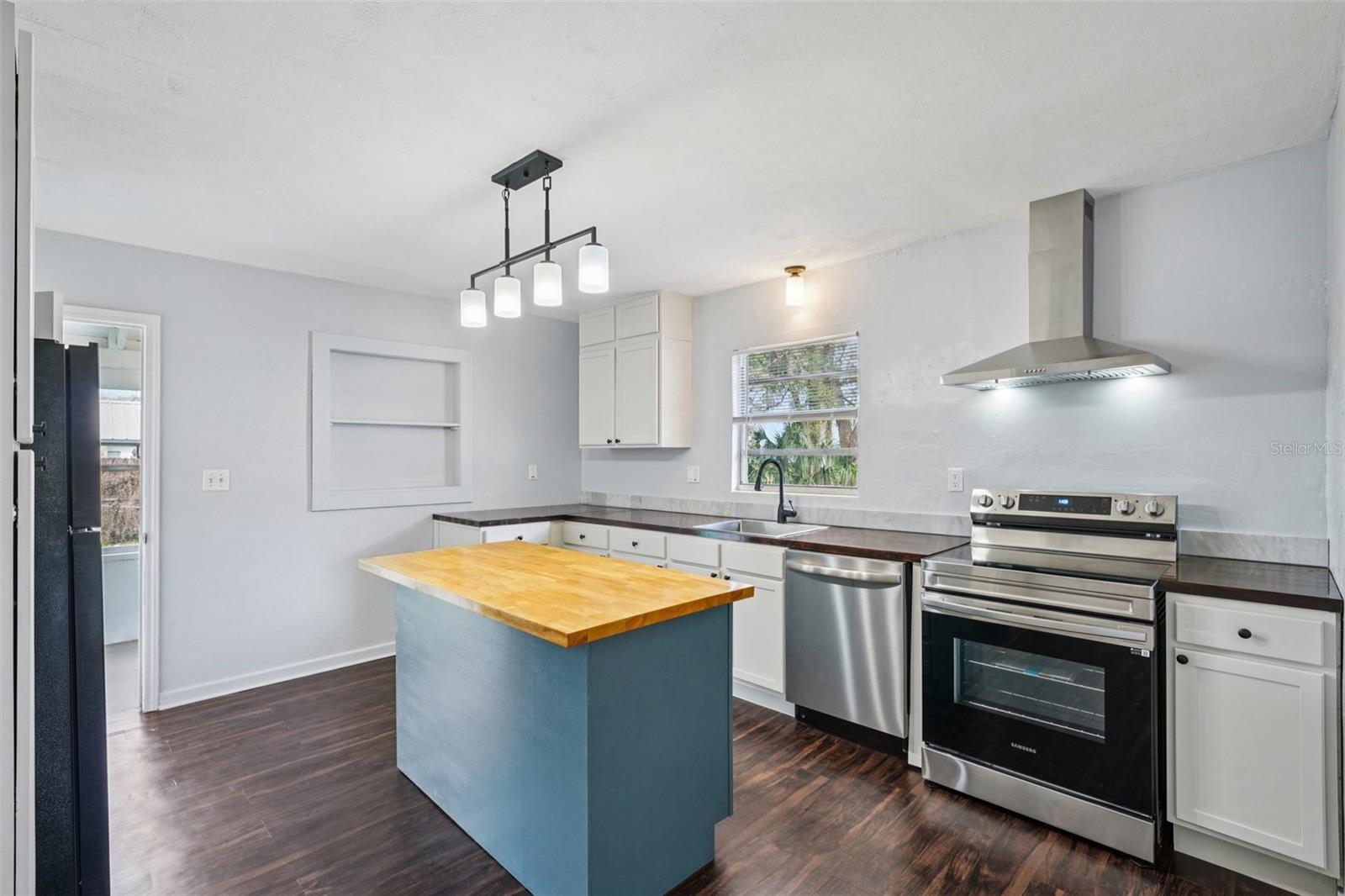 COLLEGE HILL SUB - Residential