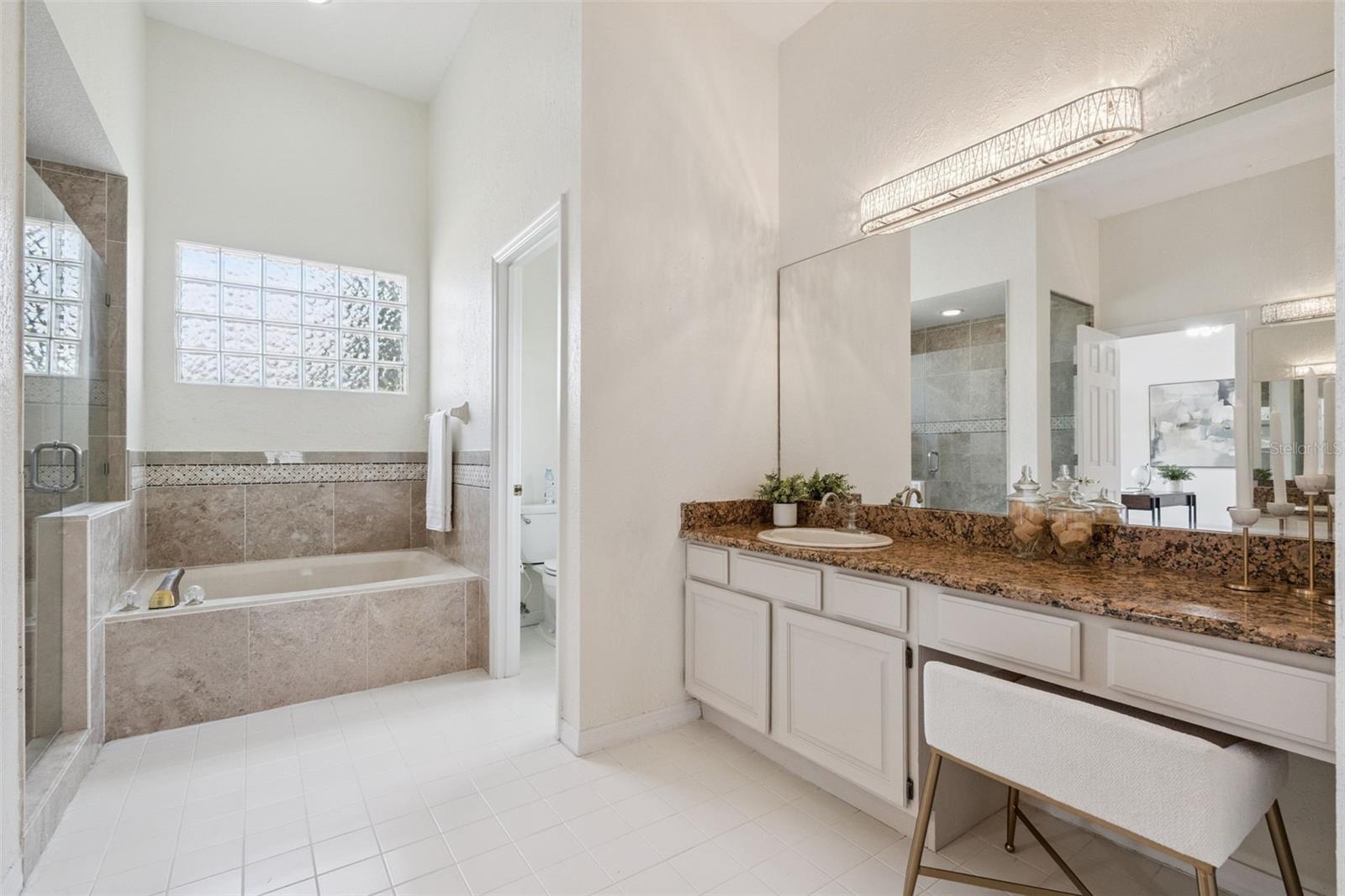 MARBLE HEAD - Residential