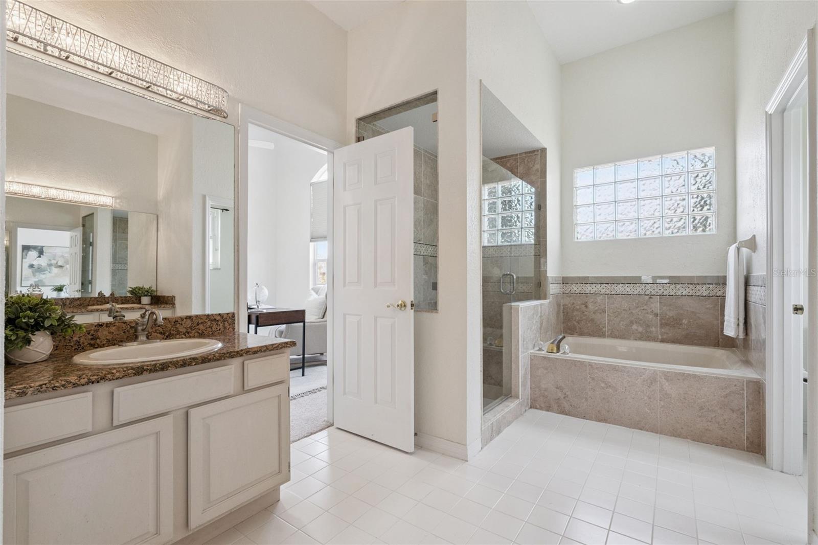 MARBLE HEAD - Residential