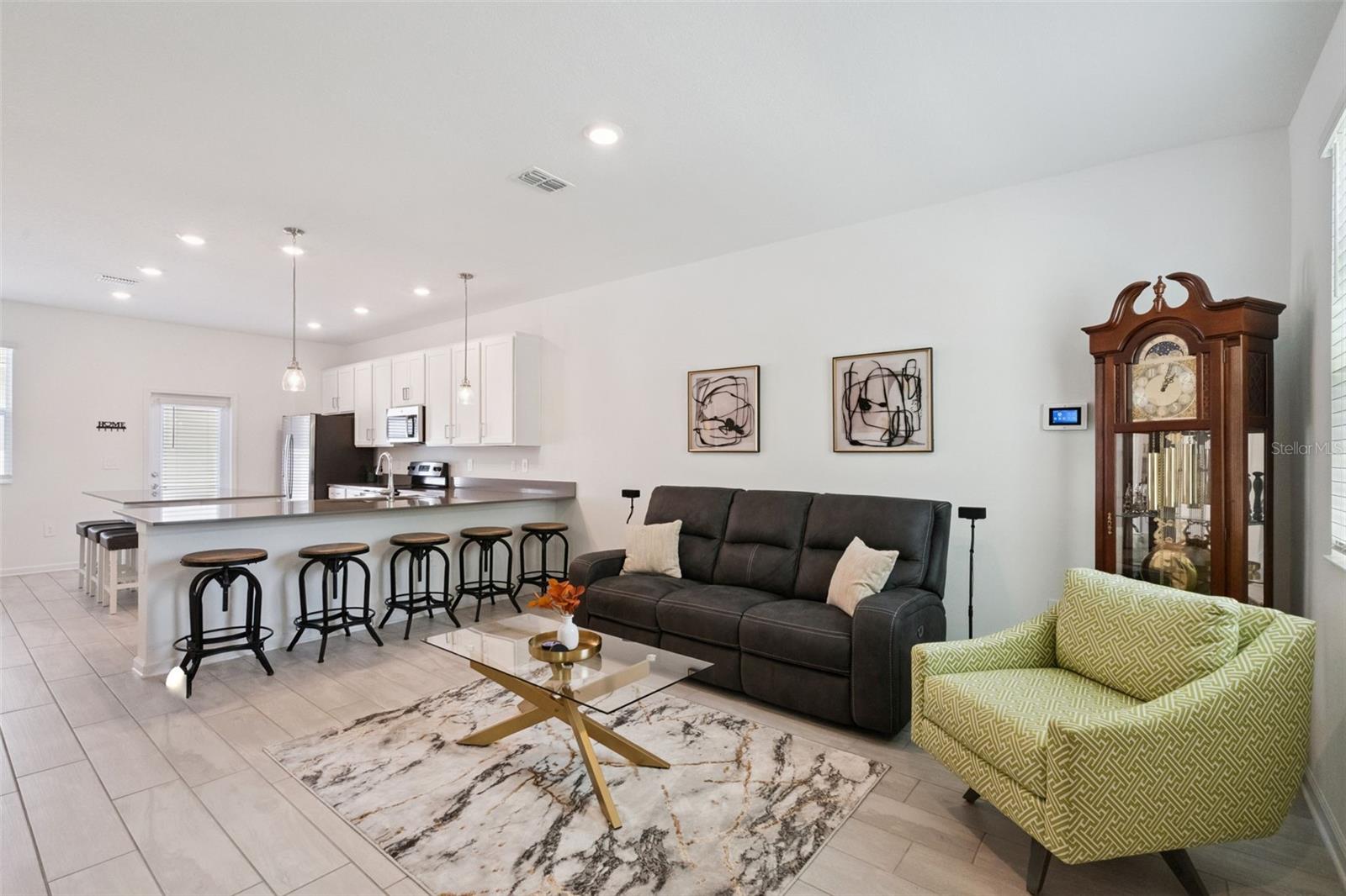 STOREY GROVE - Residential