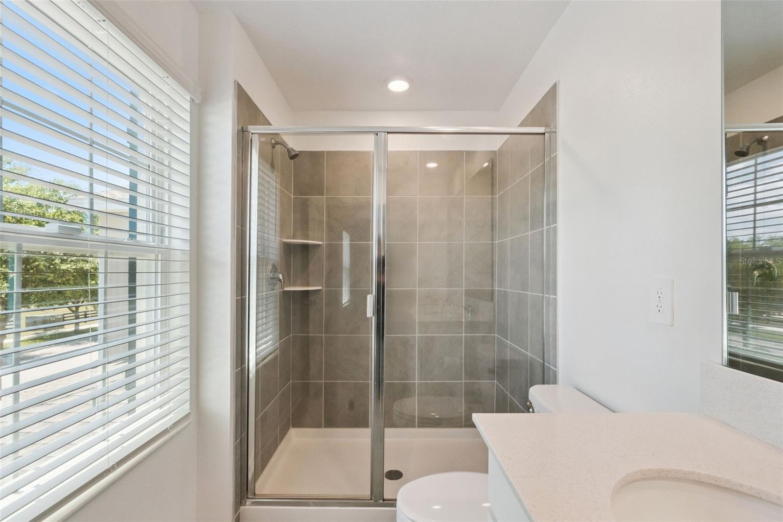 STOREY GROVE - Residential