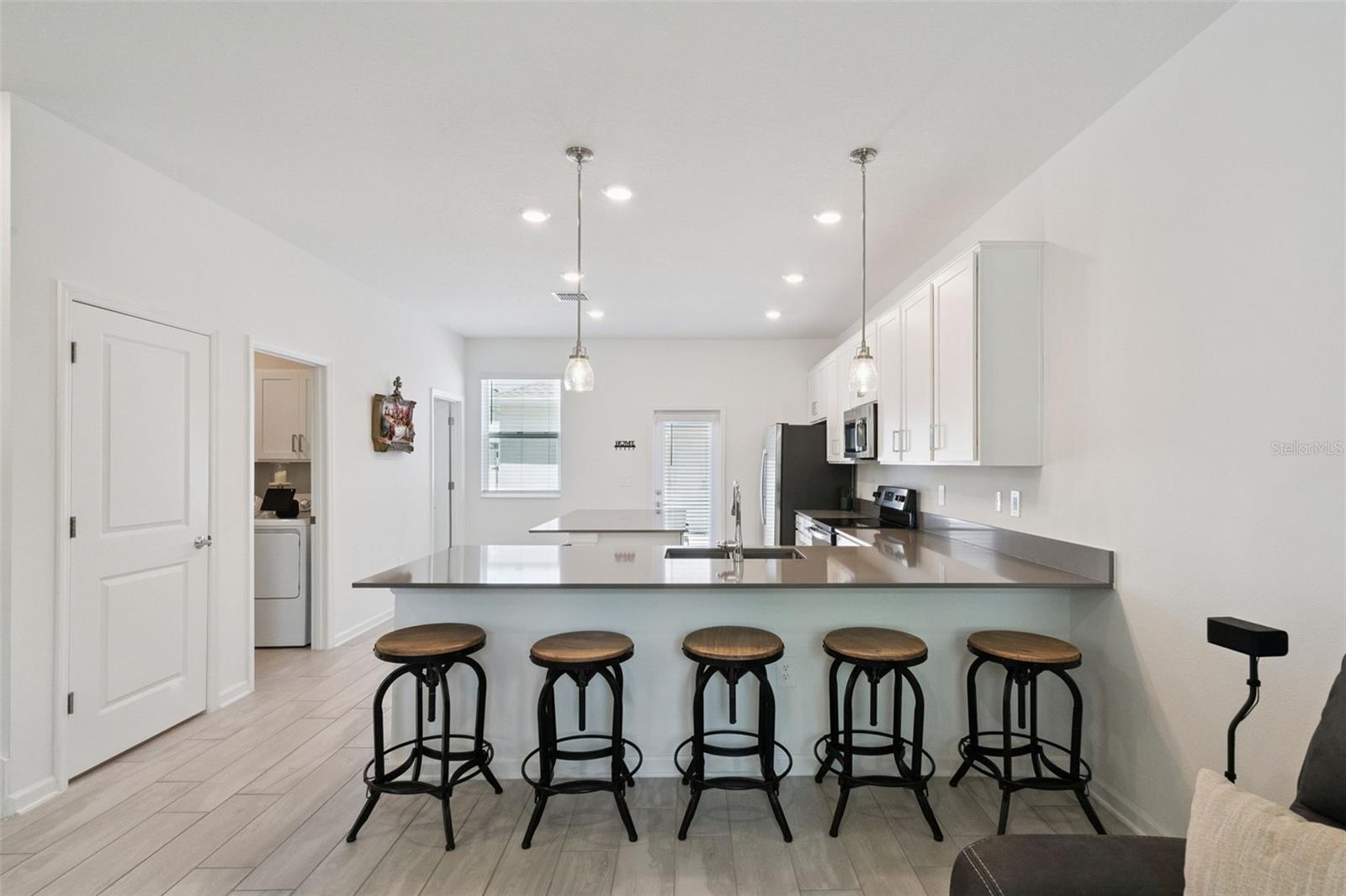 STOREY GROVE - Residential