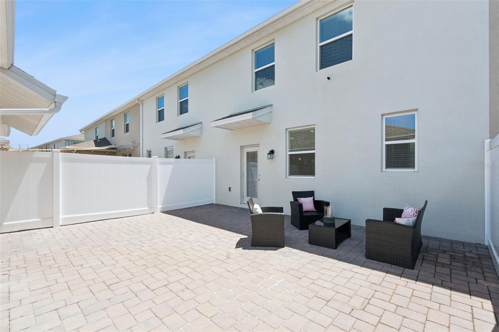 STOREY GROVE - Residential