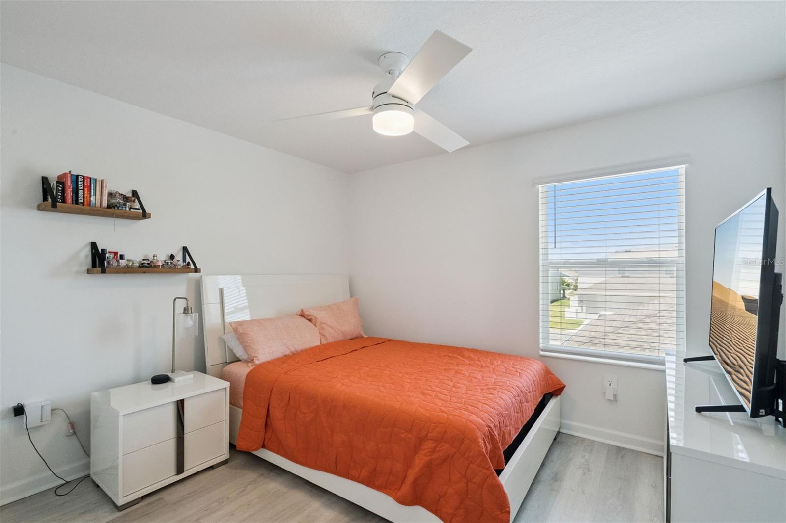 STOREY GROVE - Residential